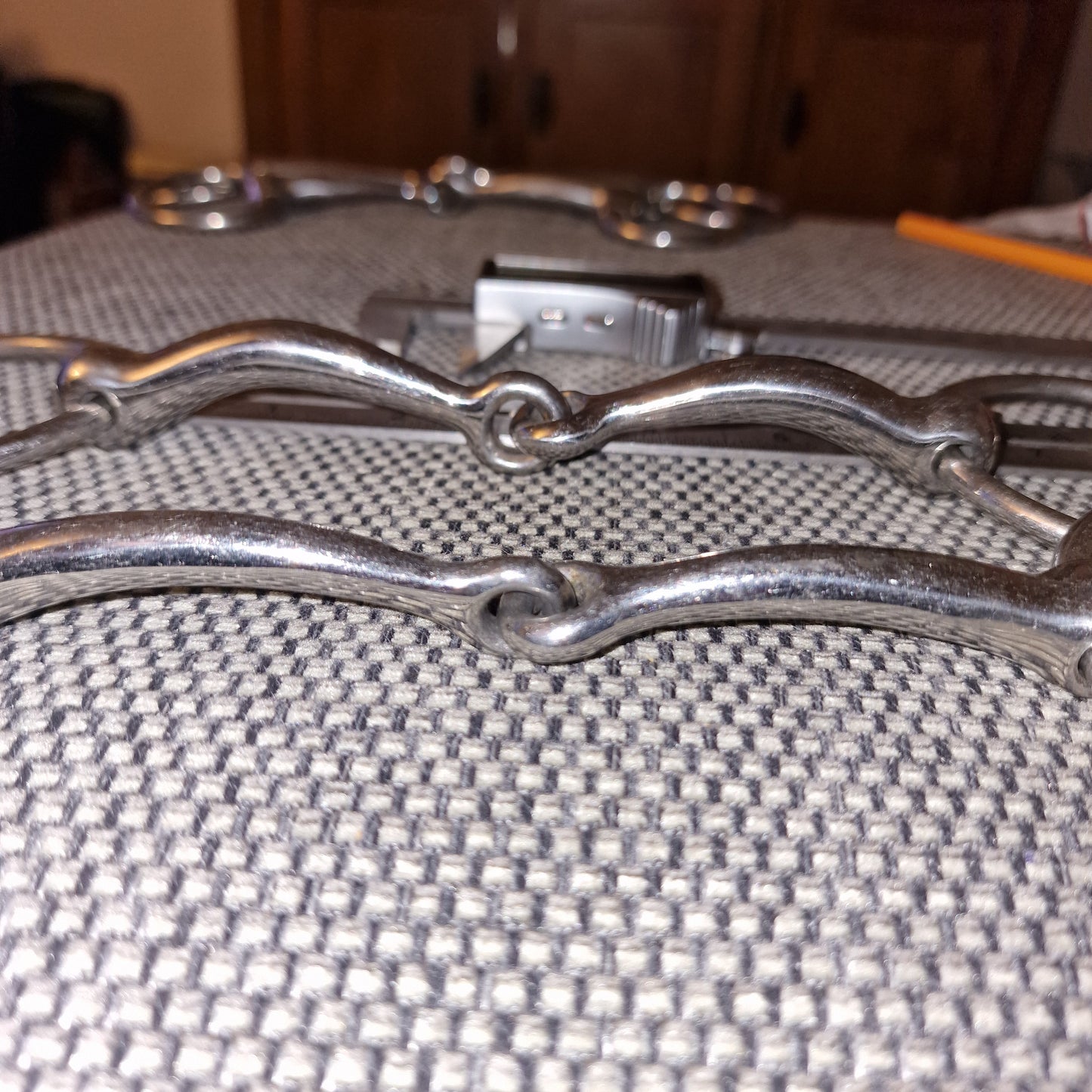 5.75" loose ring anatomical curve single jointed snaffle bit B525