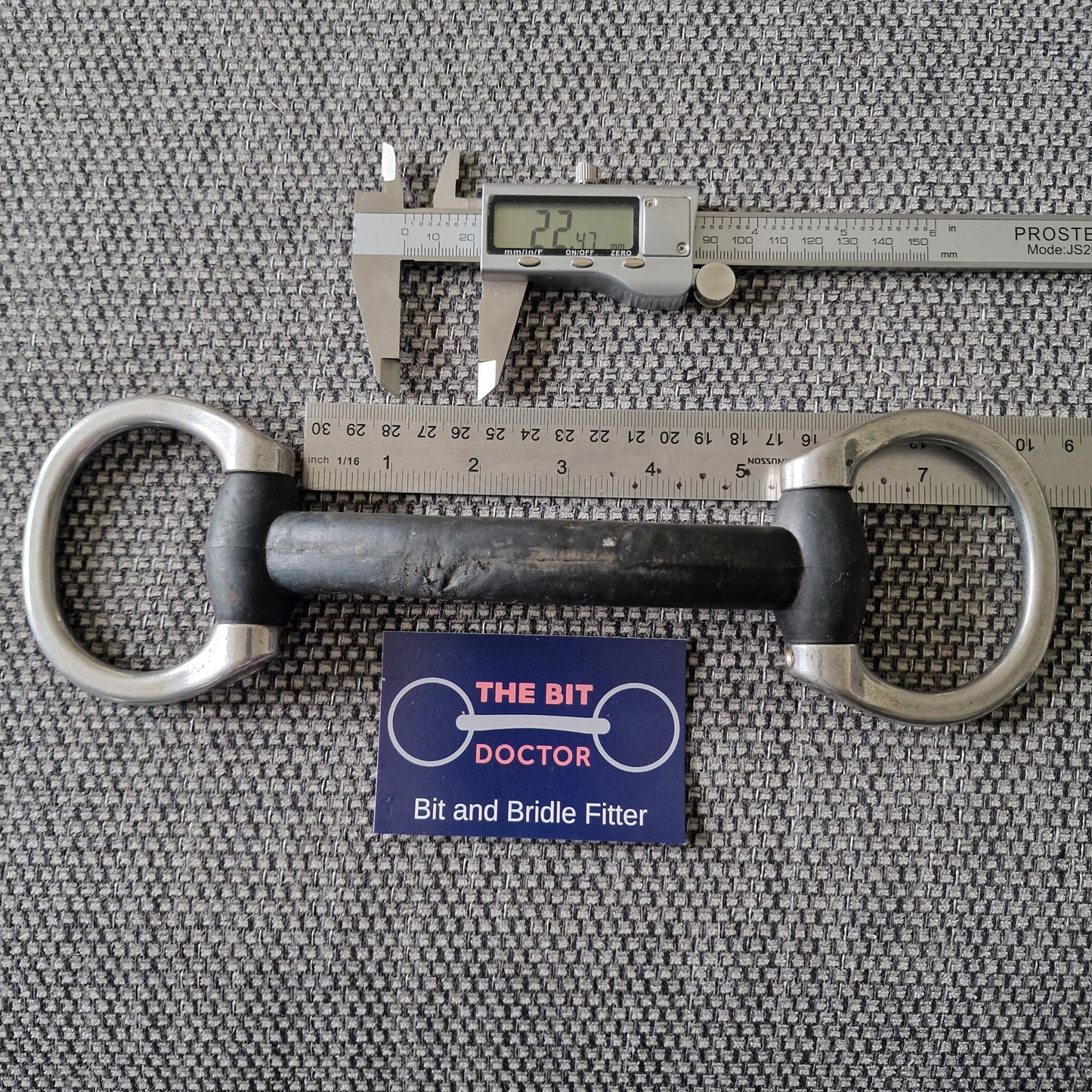 5.25" bendy rubber mullen eggbutt snaffle bit B324