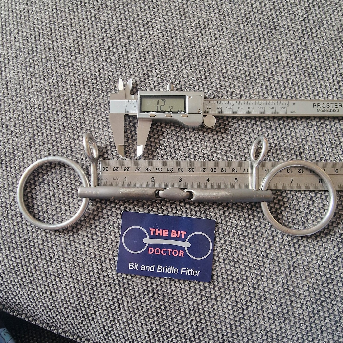 5.25" fager Frederick loose hanging cheek lozenge titanium snaffle bit B823