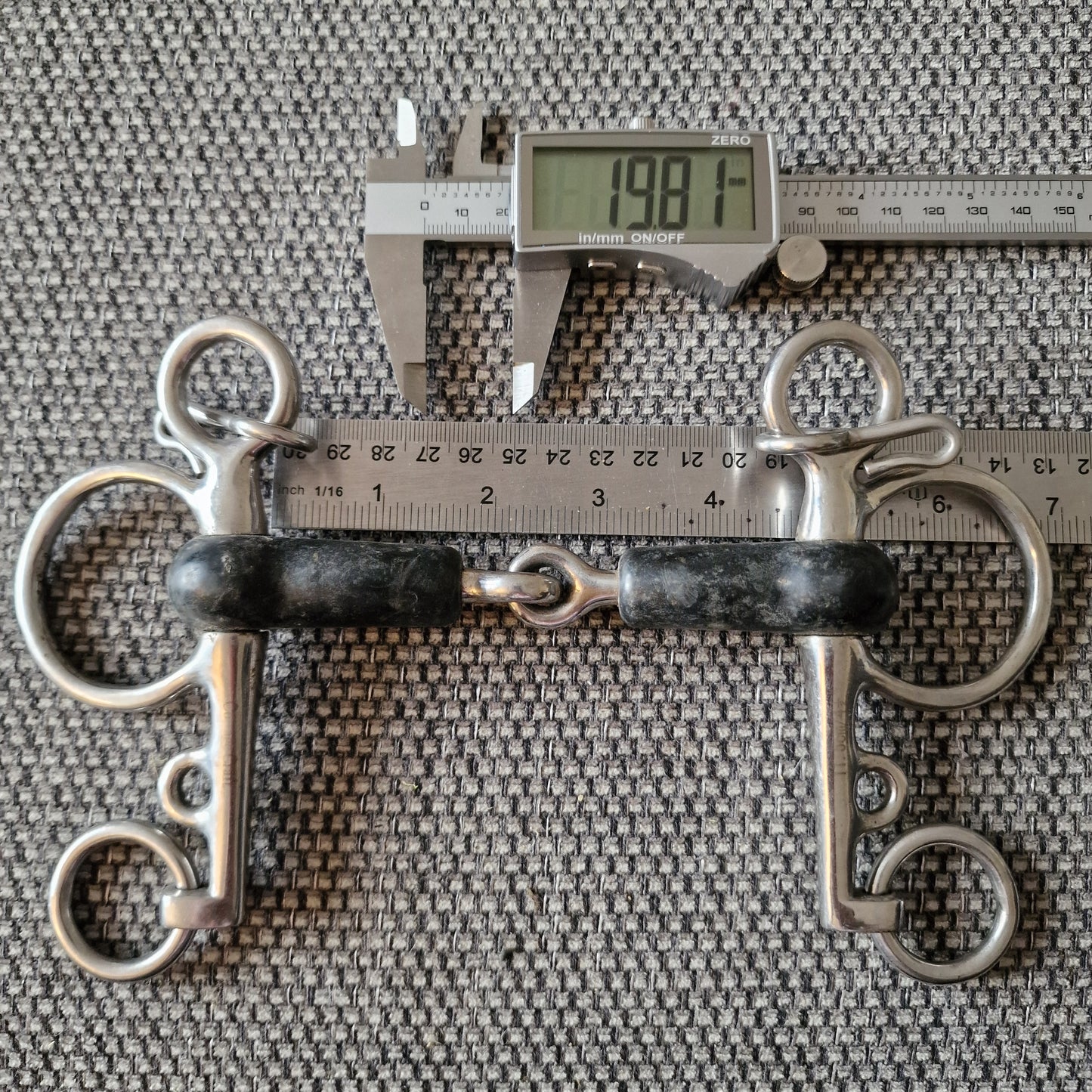 4.5" rubber jointed pelham bit B71