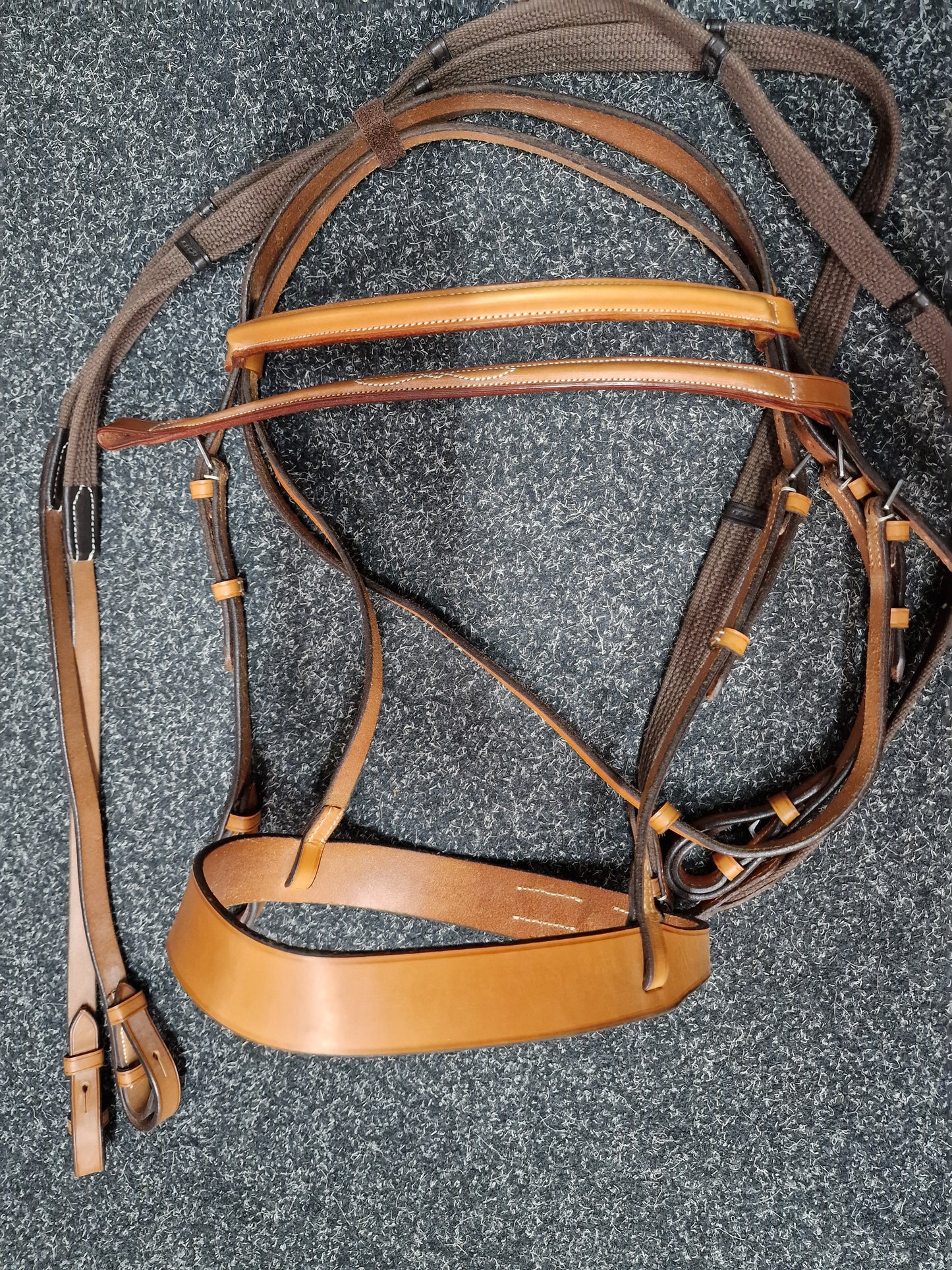 Full tan english leather Bridle A76