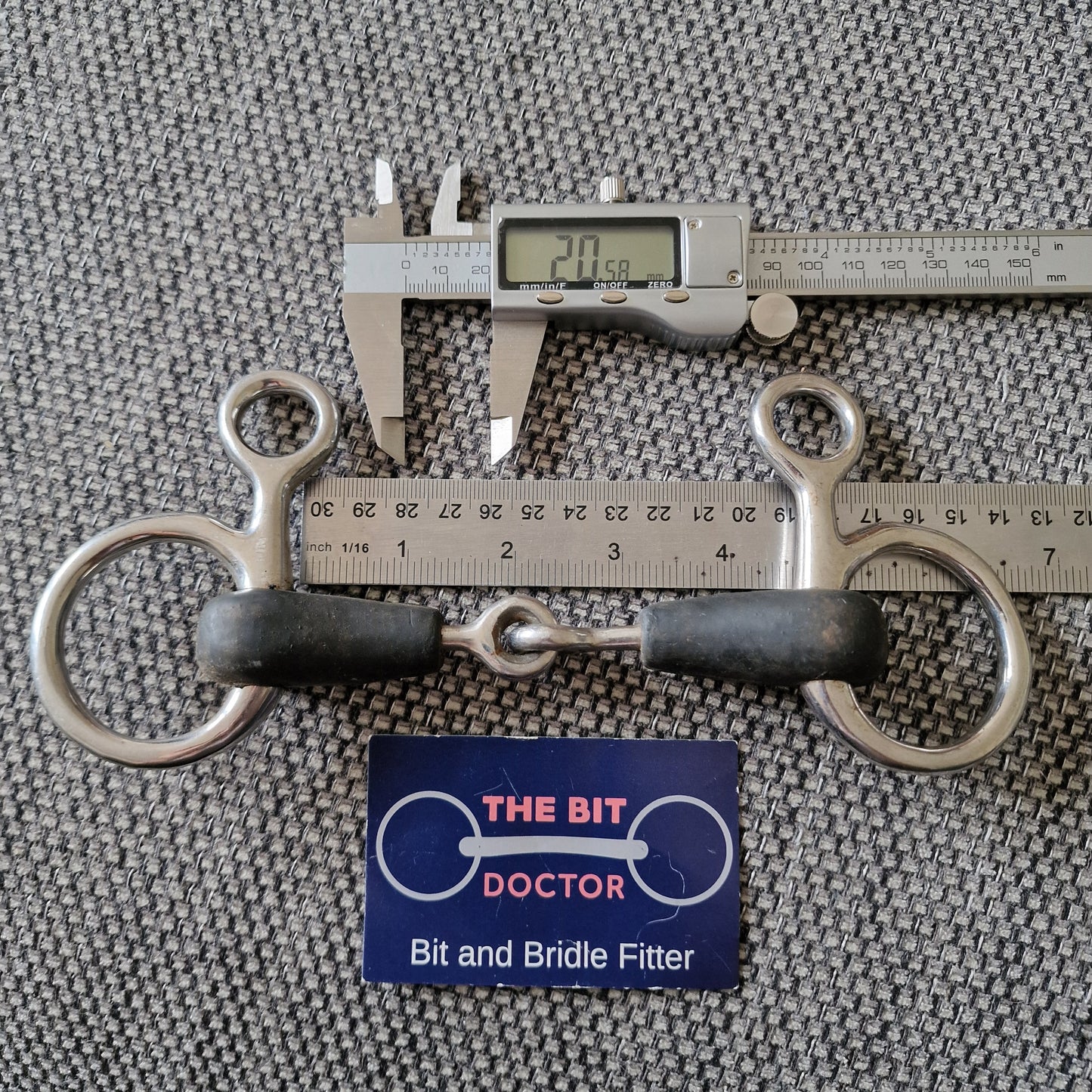 4.5" rubber jointed hanging cheek snaffle Bit B1004