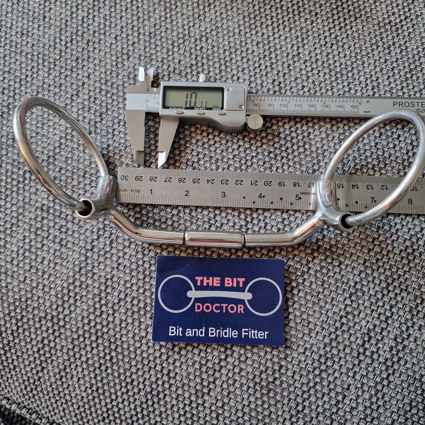 5.25" horsemanship saddery mullen barrel lip relief sleeved loose ring snaffle bit B590