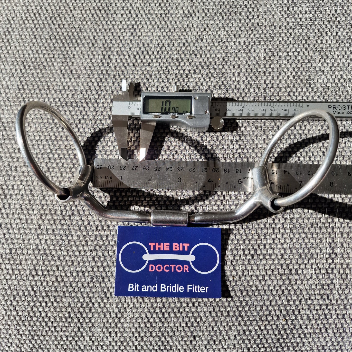 5.25" Horsemanship saddery HP relief lip relief comfy mullen barrel sleeved loose ring snaffle Bit B1491