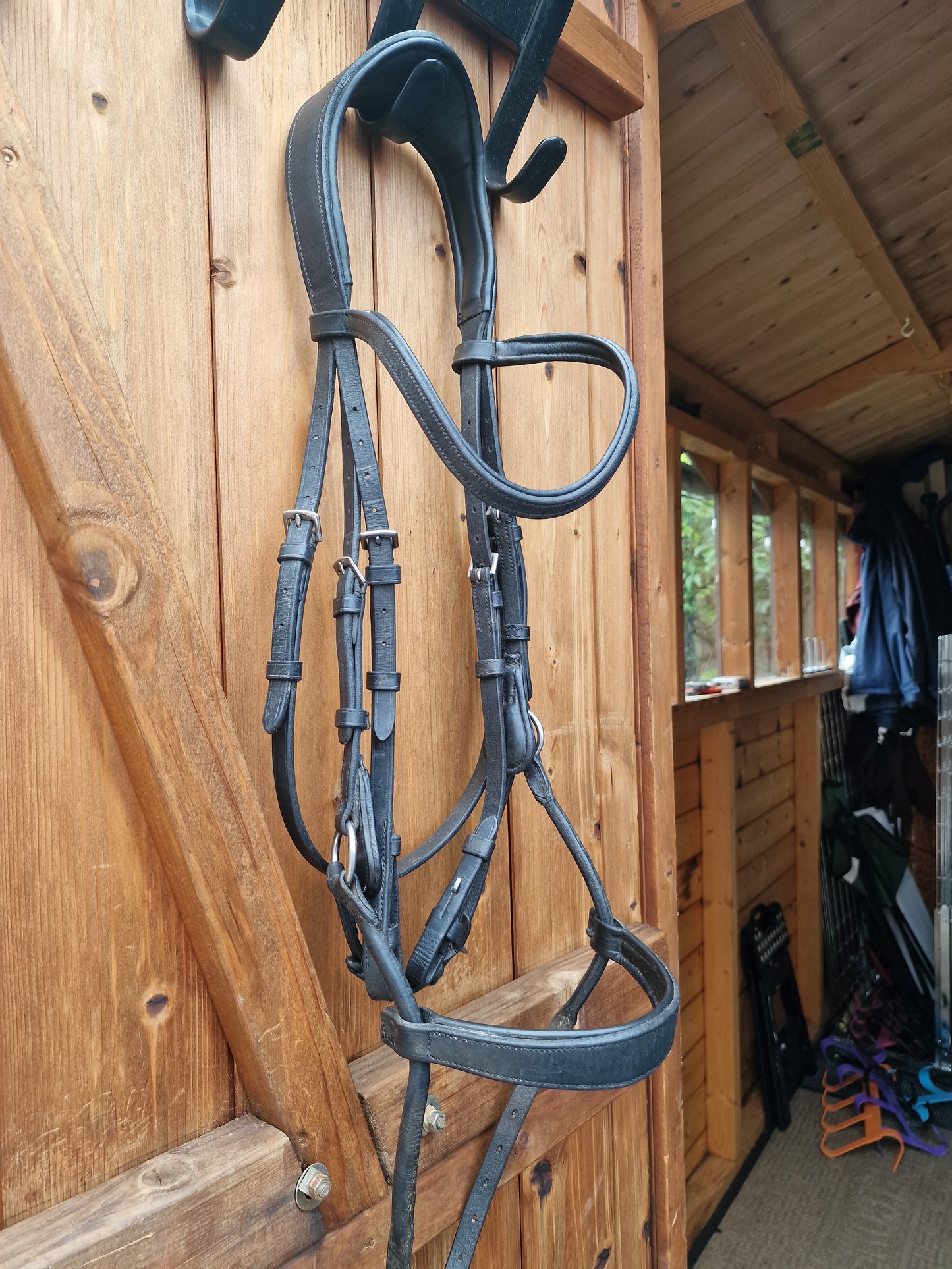 Full Black Collegiate Training Bridle A57