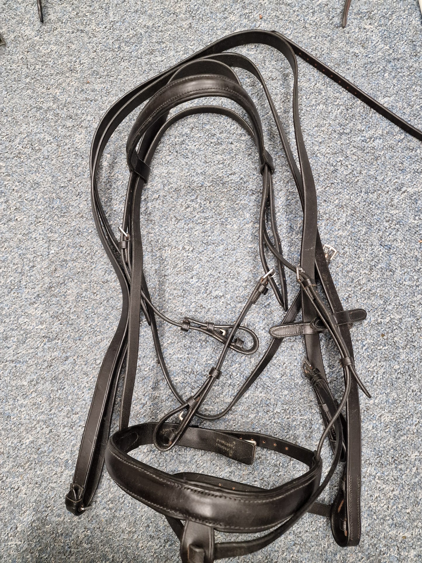 Full black English leather flash bridle