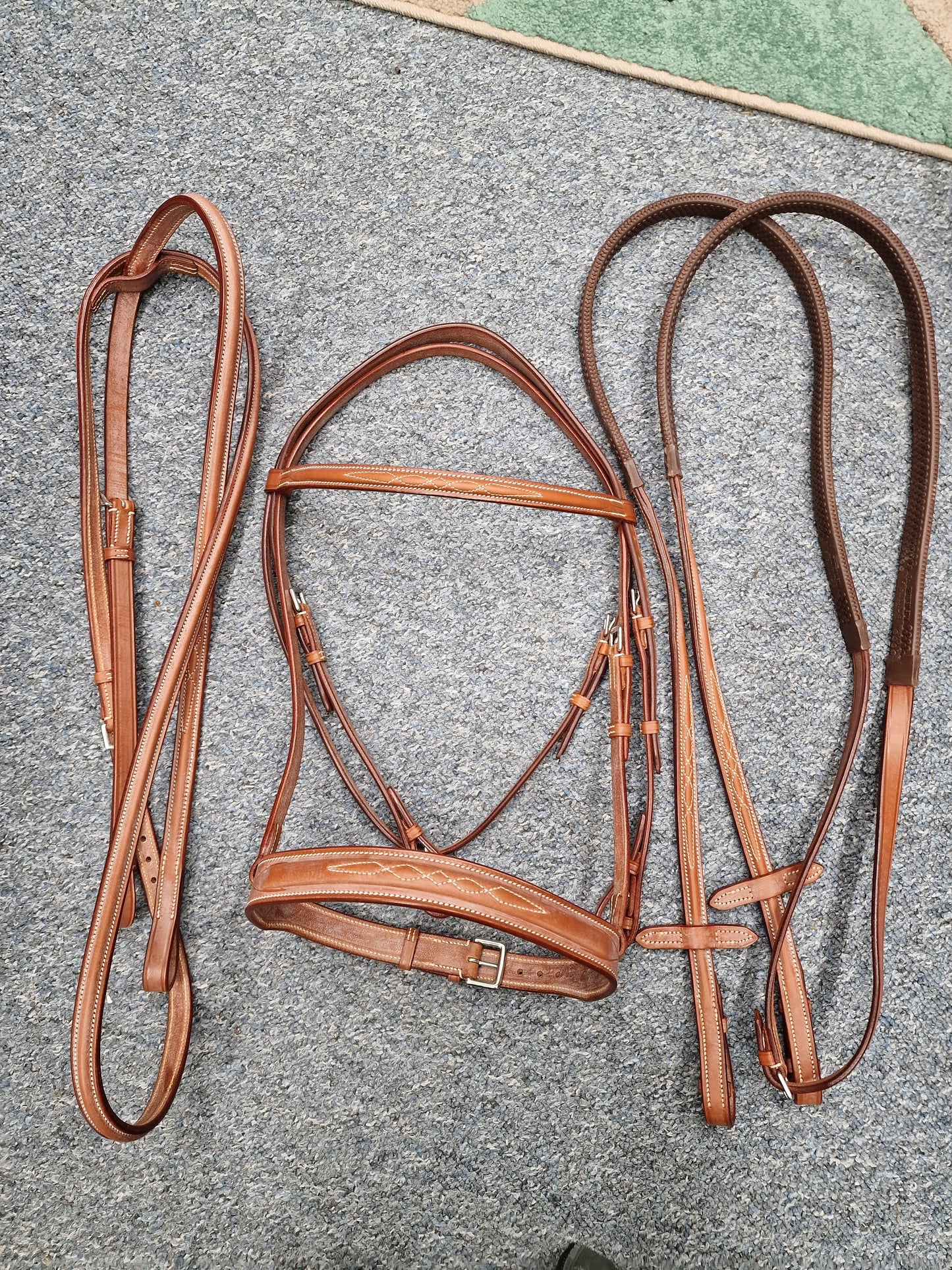 Honey English leather rubber reins