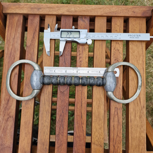 5.25" eggbutt nylon ribbed snaffle Bit B985