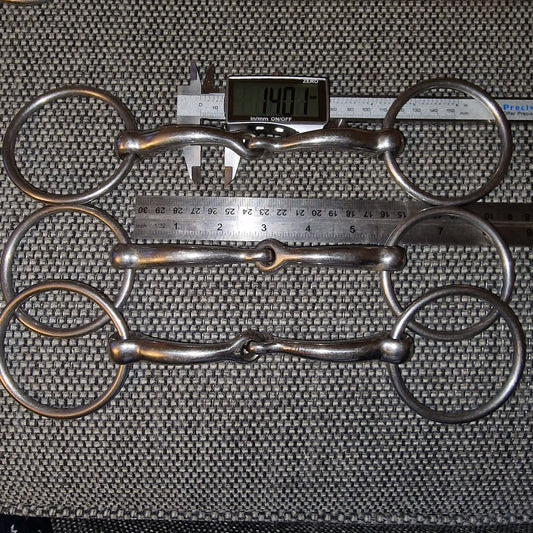 5.5" curved anatomical single jointed snaffle bit B545