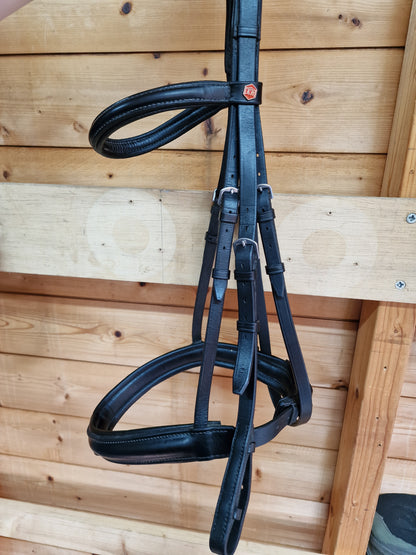 Full black Albion KB flash bridle