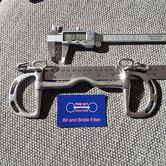 5.5" Uxeter kimblewick ported bit B764