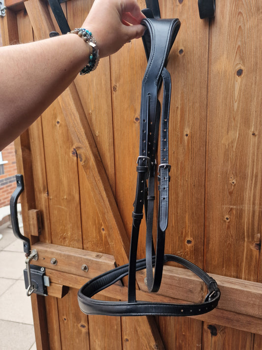 Extra Full XF black Henry James cavesson bridle Bridle A62
