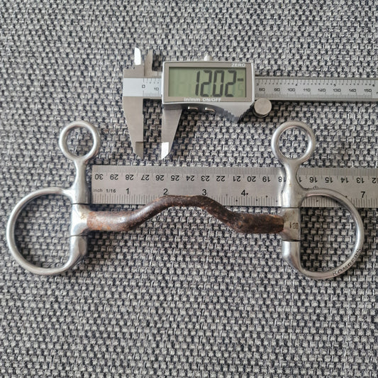 4.75" 120mm Bombers happy tongue hanging cheek snaffle bit B824