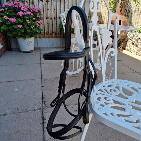 Full black padded flash bridle A32