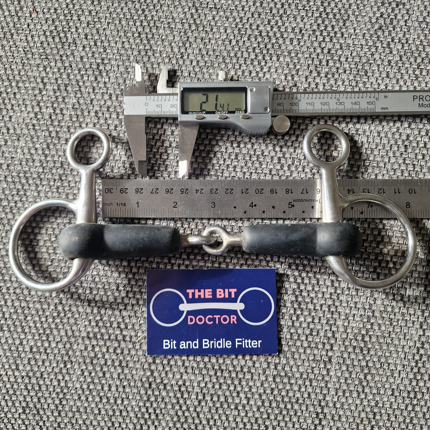 5.5" rubber jointed hanging cheek Snaffle bit B843