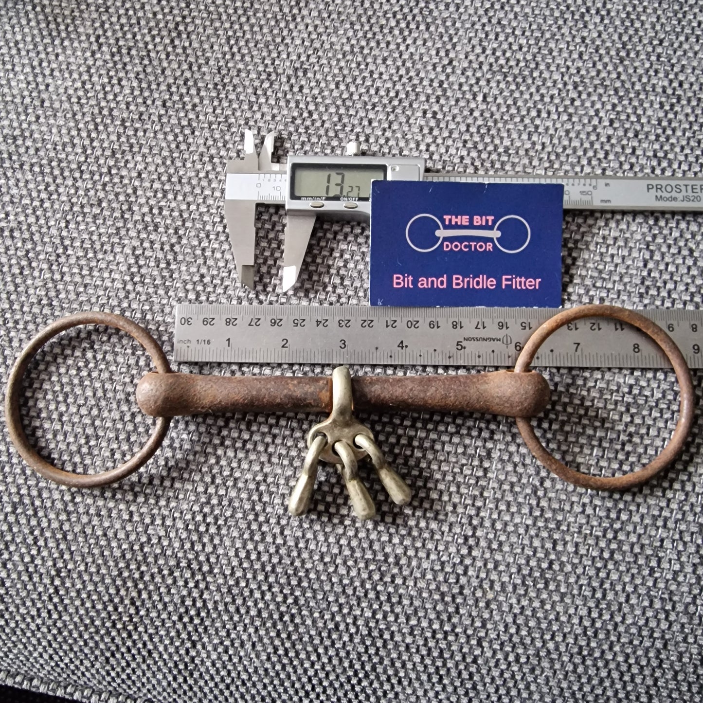 5.75" vintage rusted breaking loose ring snaffle Bit - display piece B1453
