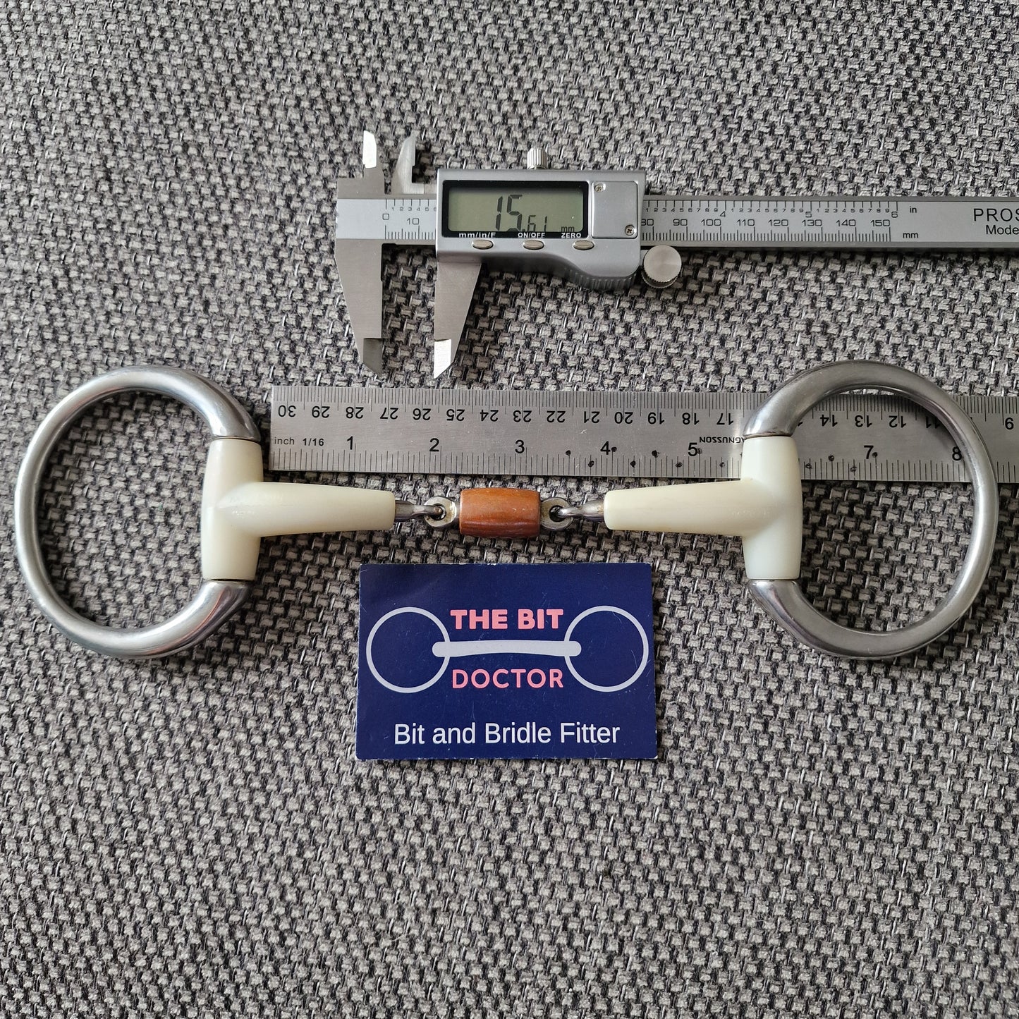 5.25" happy mouth contour copper lozenge snaffle bit B1087