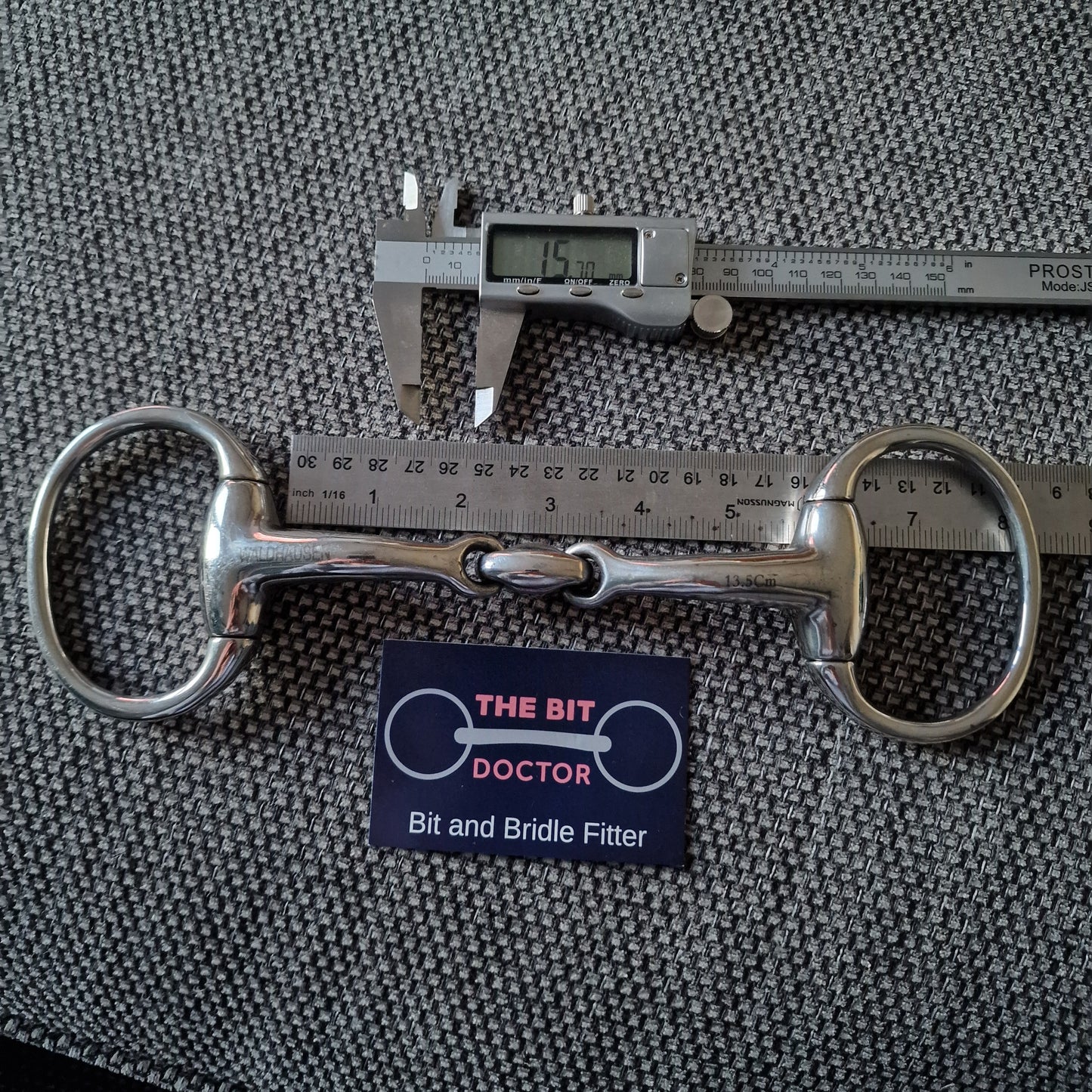 5.5" curved eggbutt lozenge snaffle bit B797