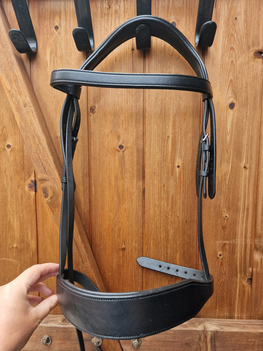 Full black Ecorider Show Comfort hunter, removeable flash Bridle A60