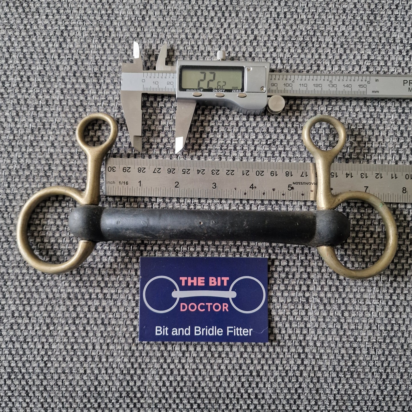 5.5" Abbey custom brass hard rubber mullen hanging cheek snaffle bit B499