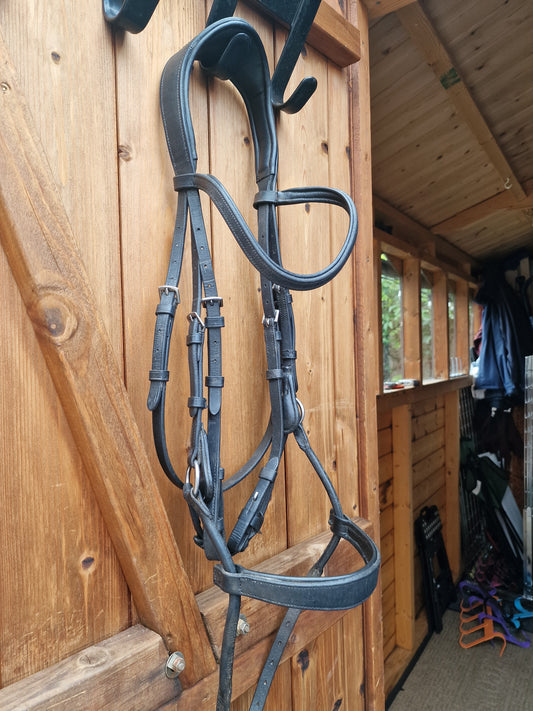 Full Black Collegiate Training Bridle A57